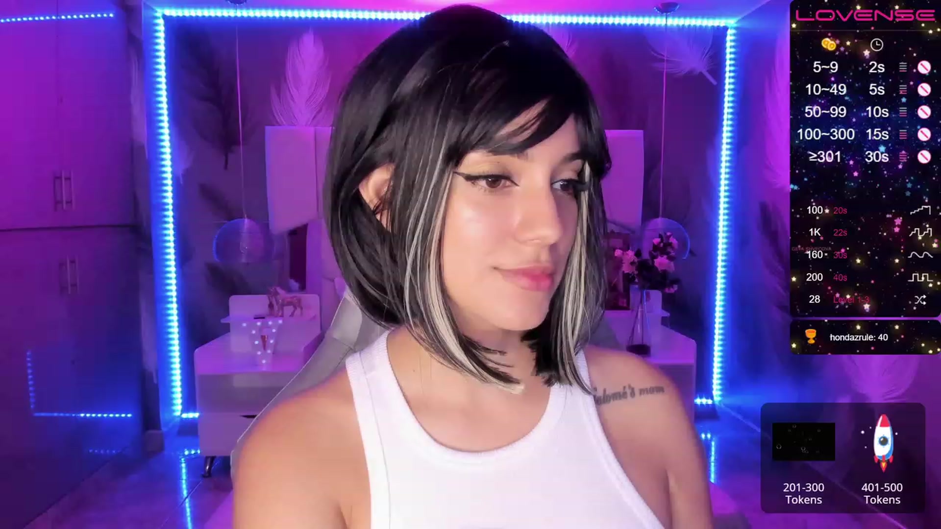 Gallery image thumbnail from SkinnyVeronik's myfreecams stream on, 01/18/2023, 12:45 image 18 of 20