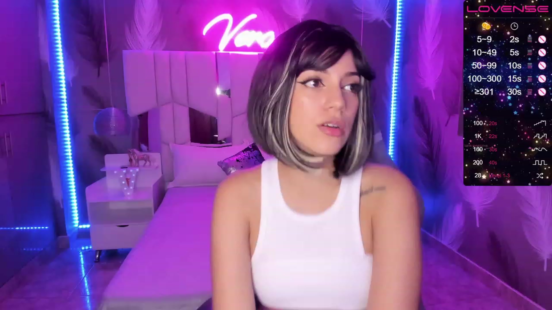 Gallery image thumbnail from SkinnyVeronik's myfreecams stream on, 01/18/2023, 12:45 image 3 of 20