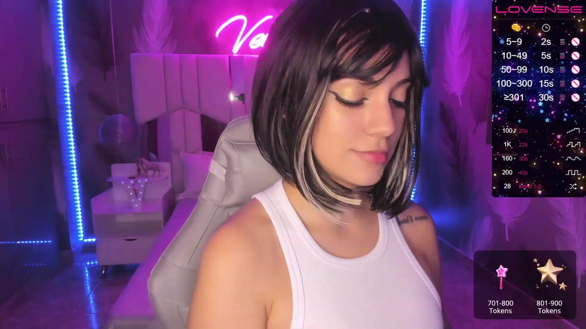 Gallery image thumbnail from SkinnyVeronik's myfreecams stream on, 01/18/2023, 12:45 image 1 of 20