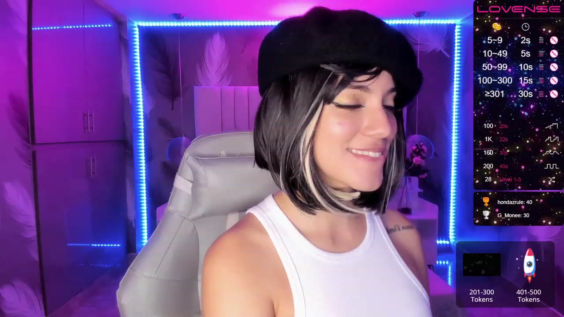 Gallery image thumbnail from SkinnyVeronik's myfreecams stream on, 01/18/2023, 13:48 image 7 of 20