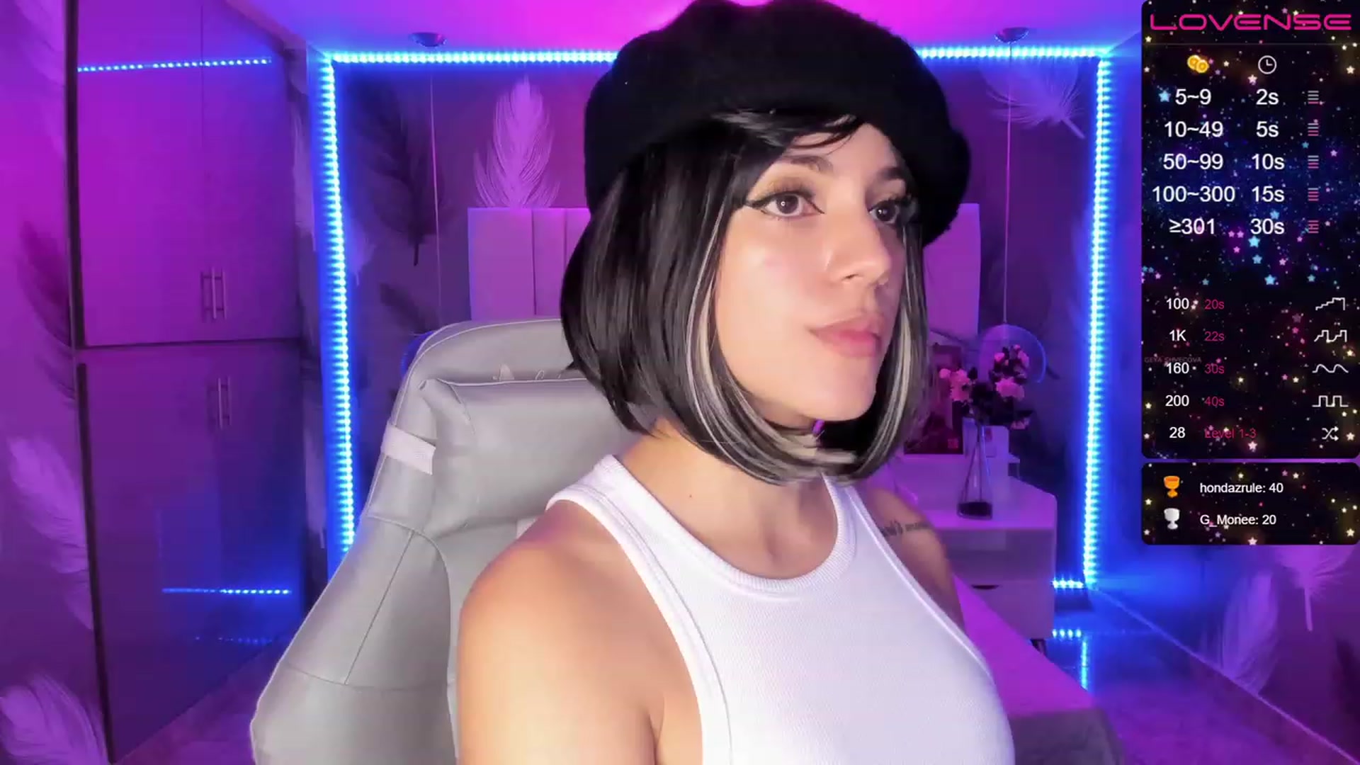 Gallery image thumbnail from SkinnyVeronik's myfreecams stream on, 01/18/2023, 13:48 image 6 of 20