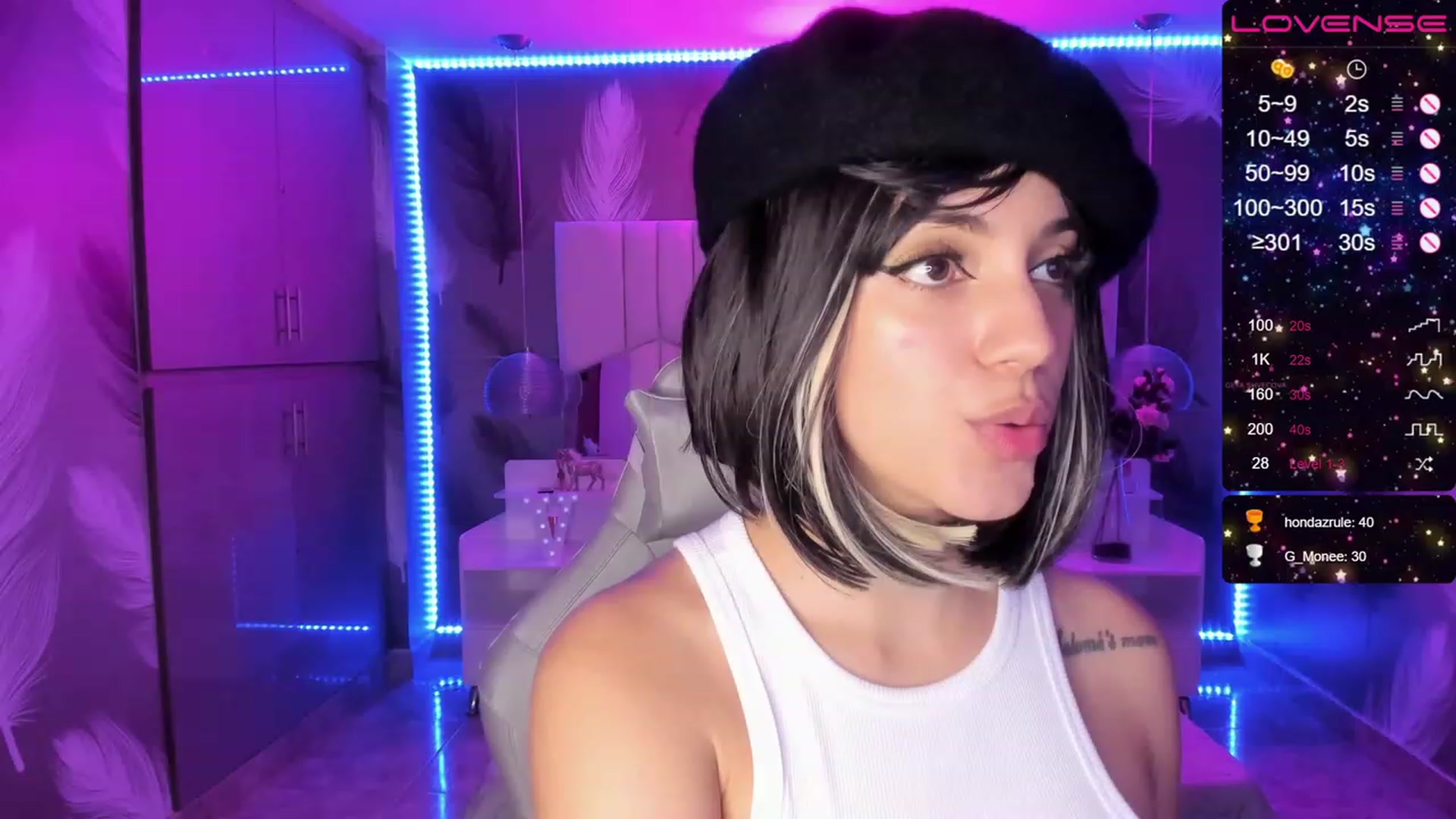 Gallery image thumbnail from SkinnyVeronik's myfreecams stream on, 01/18/2023, 13:48 image 8 of 20