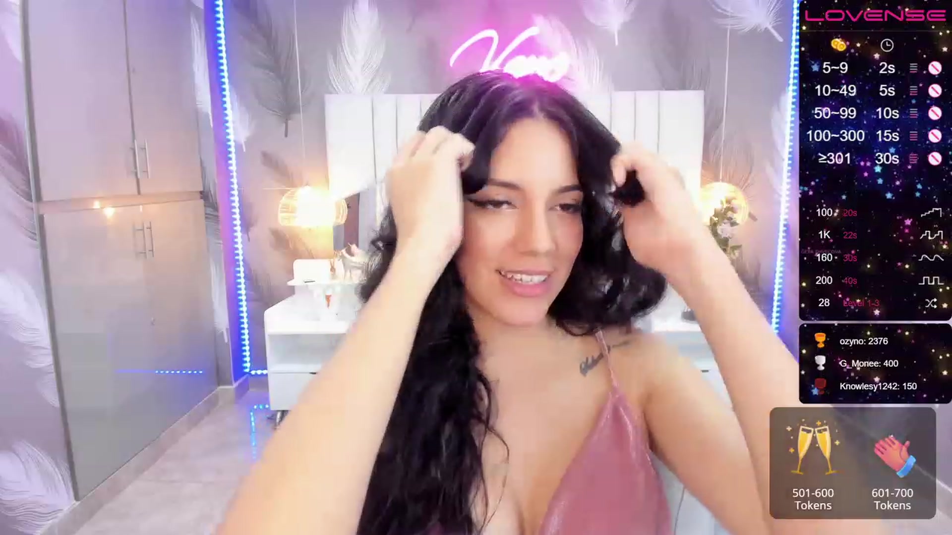 Gallery image thumbnail from SkinnyVeronik's myfreecams stream on, 01/19/2023, 13:52 image 12 of 20