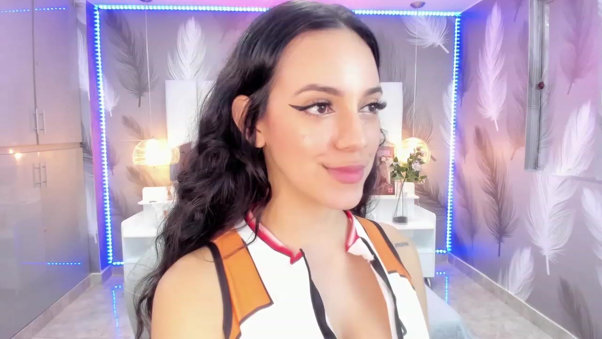 Gallery image thumbnail from SkinnyVeronik's myfreecams stream on, 01/19/2023, 15:03 image 1 of 20
