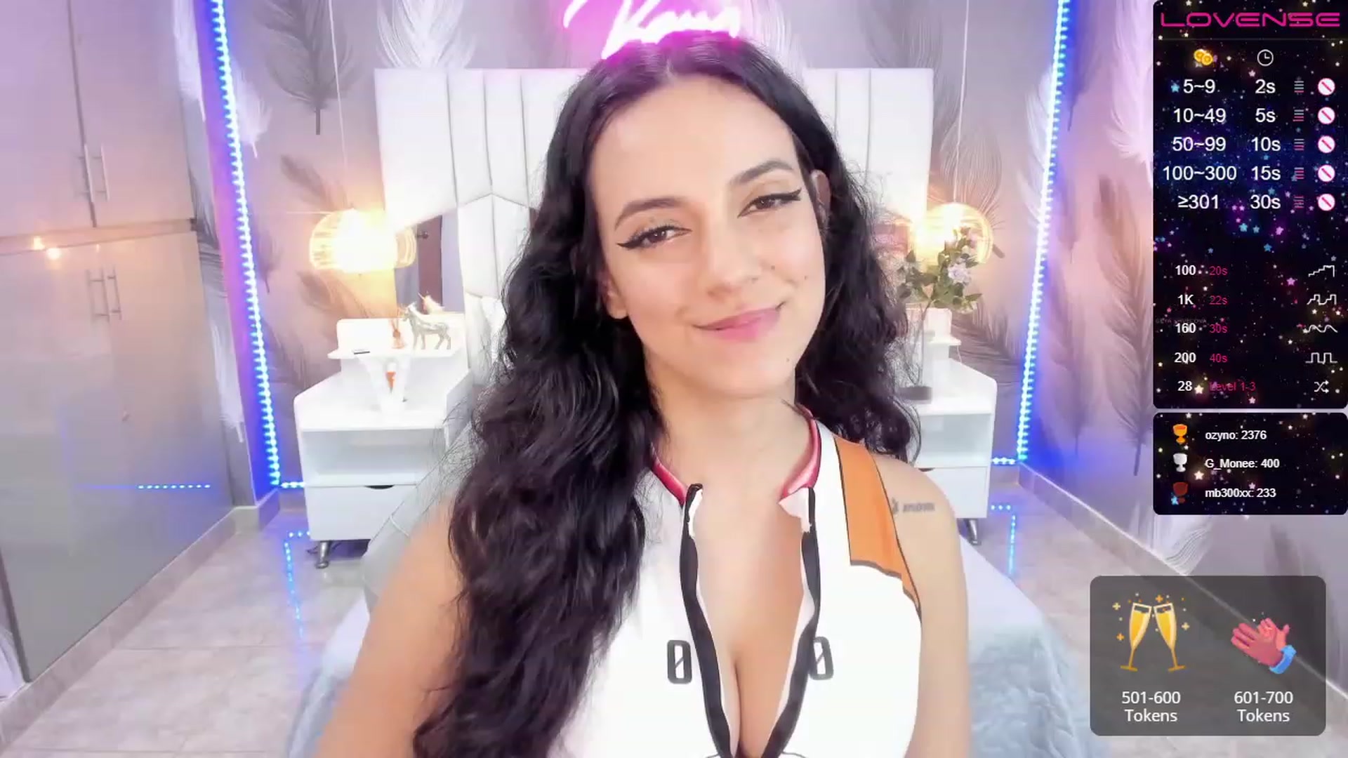 Gallery image thumbnail from SkinnyVeronik's myfreecams stream on, 01/19/2023, 18:06 image 3 of 20