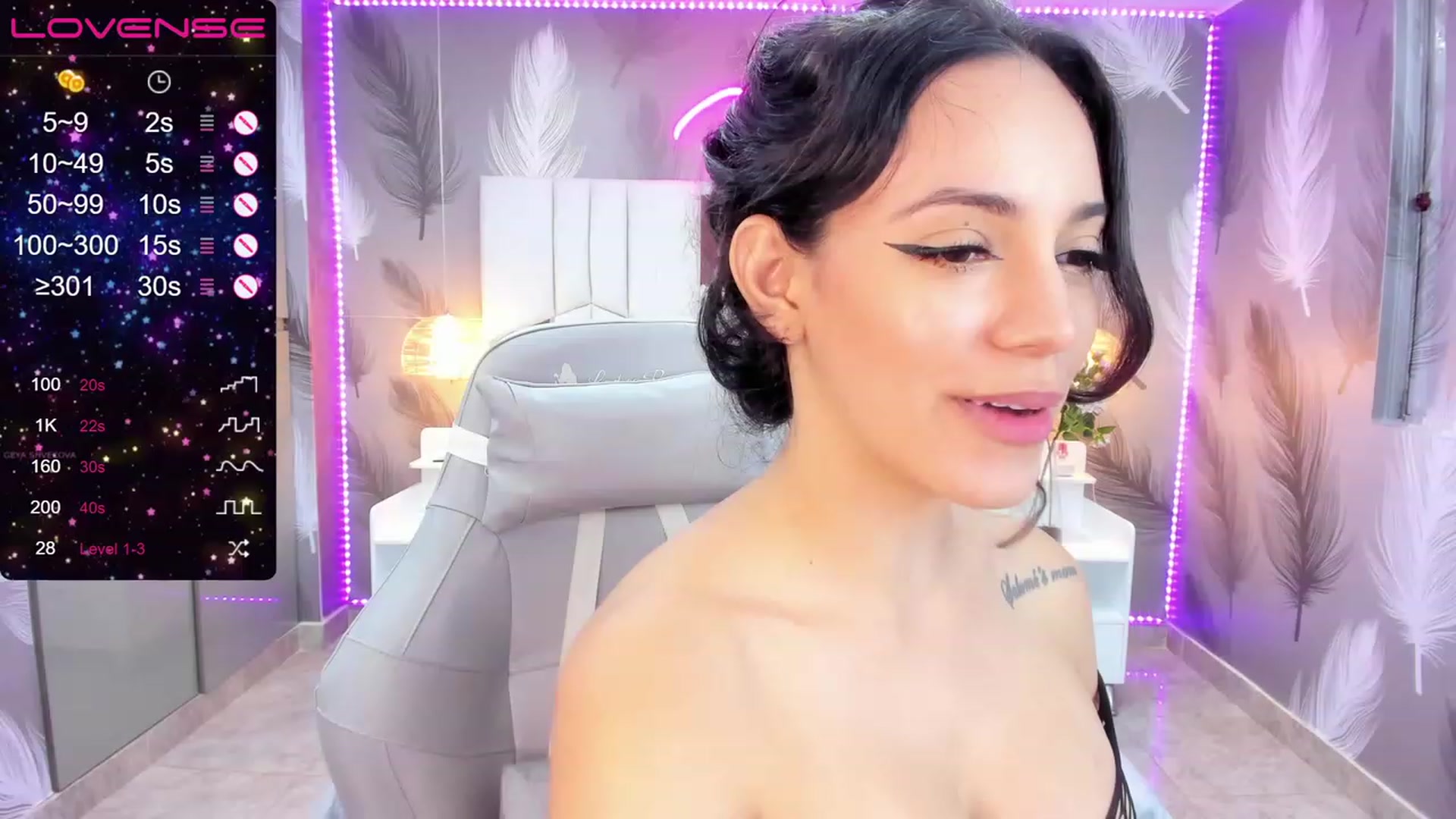 Gallery image thumbnail from SkinnyVeronik's myfreecams stream on, 01/22/2023, 13:27 image 14 of 20