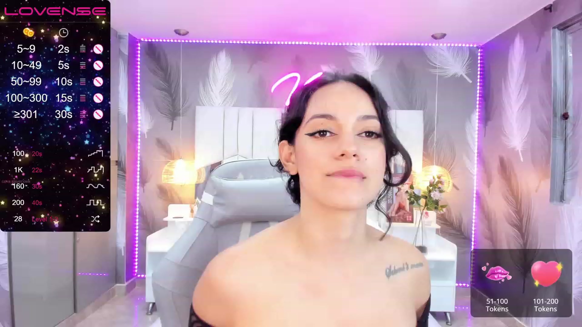 Gallery image thumbnail from SkinnyVeronik's myfreecams stream on, 01/22/2023, 13:27 image 16 of 20
