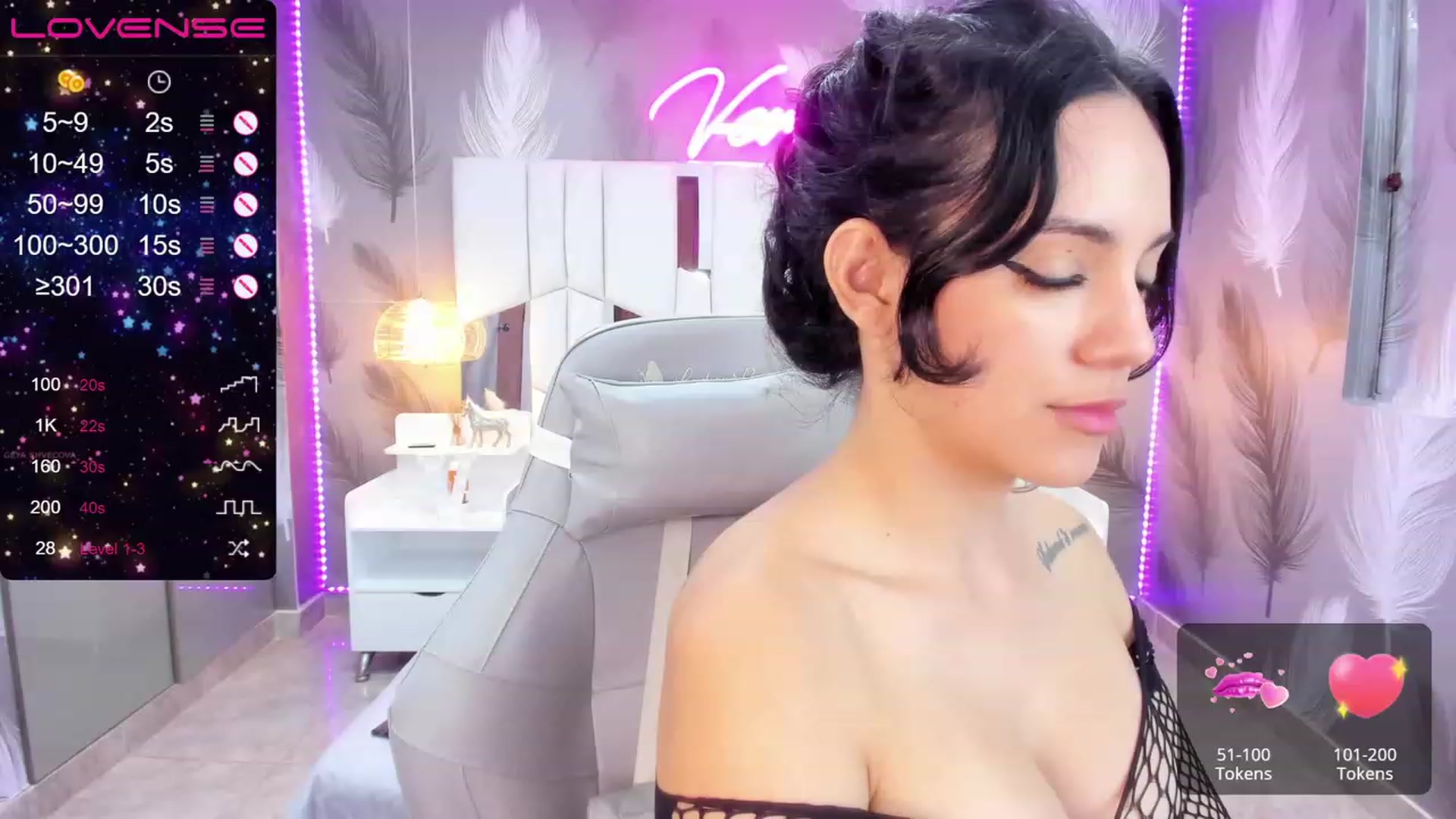 Gallery image thumbnail from SkinnyVeronik's myfreecams stream on, 01/22/2023, 13:27 image 3 of 20