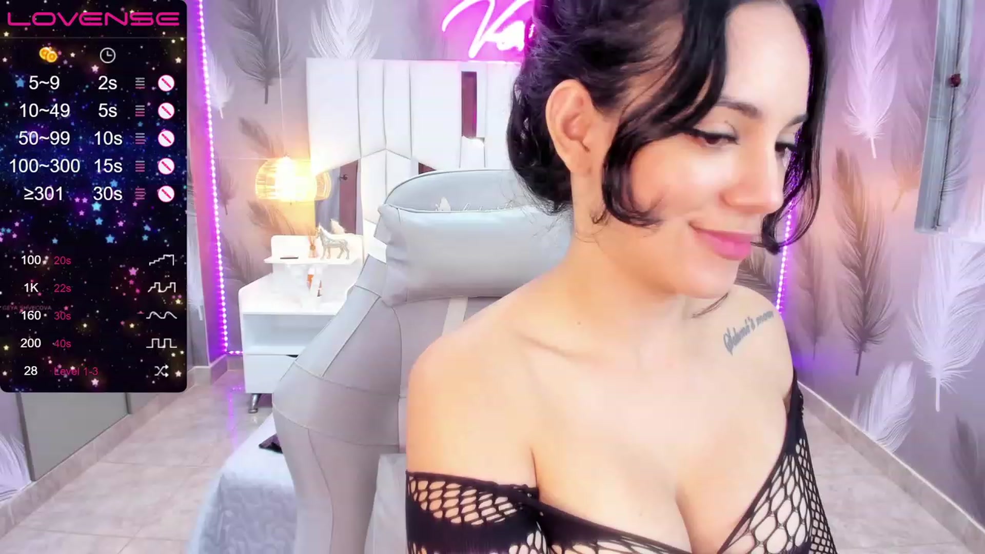 Gallery image thumbnail from SkinnyVeronik's myfreecams stream on, 01/22/2023, 13:27 image 1 of 20