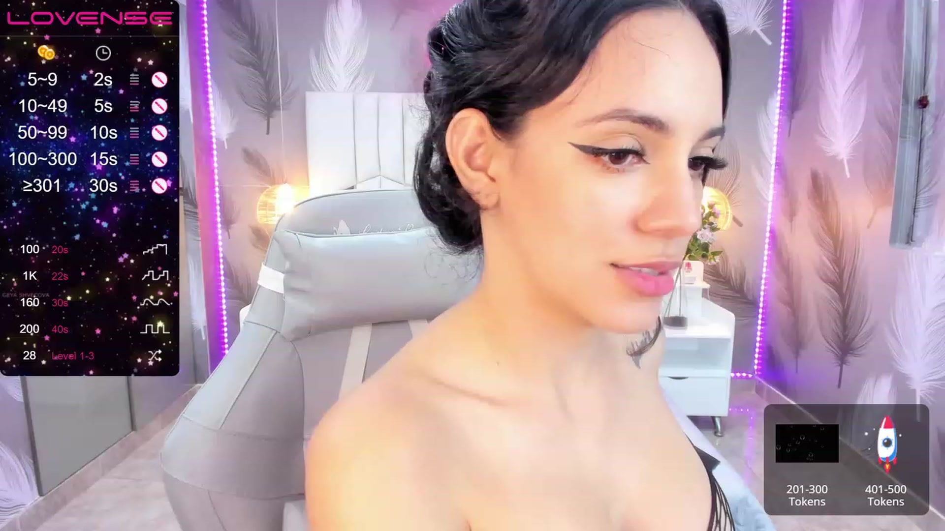 Gallery image thumbnail from SkinnyVeronik's myfreecams stream on, 01/22/2023, 13:27 image 12 of 20