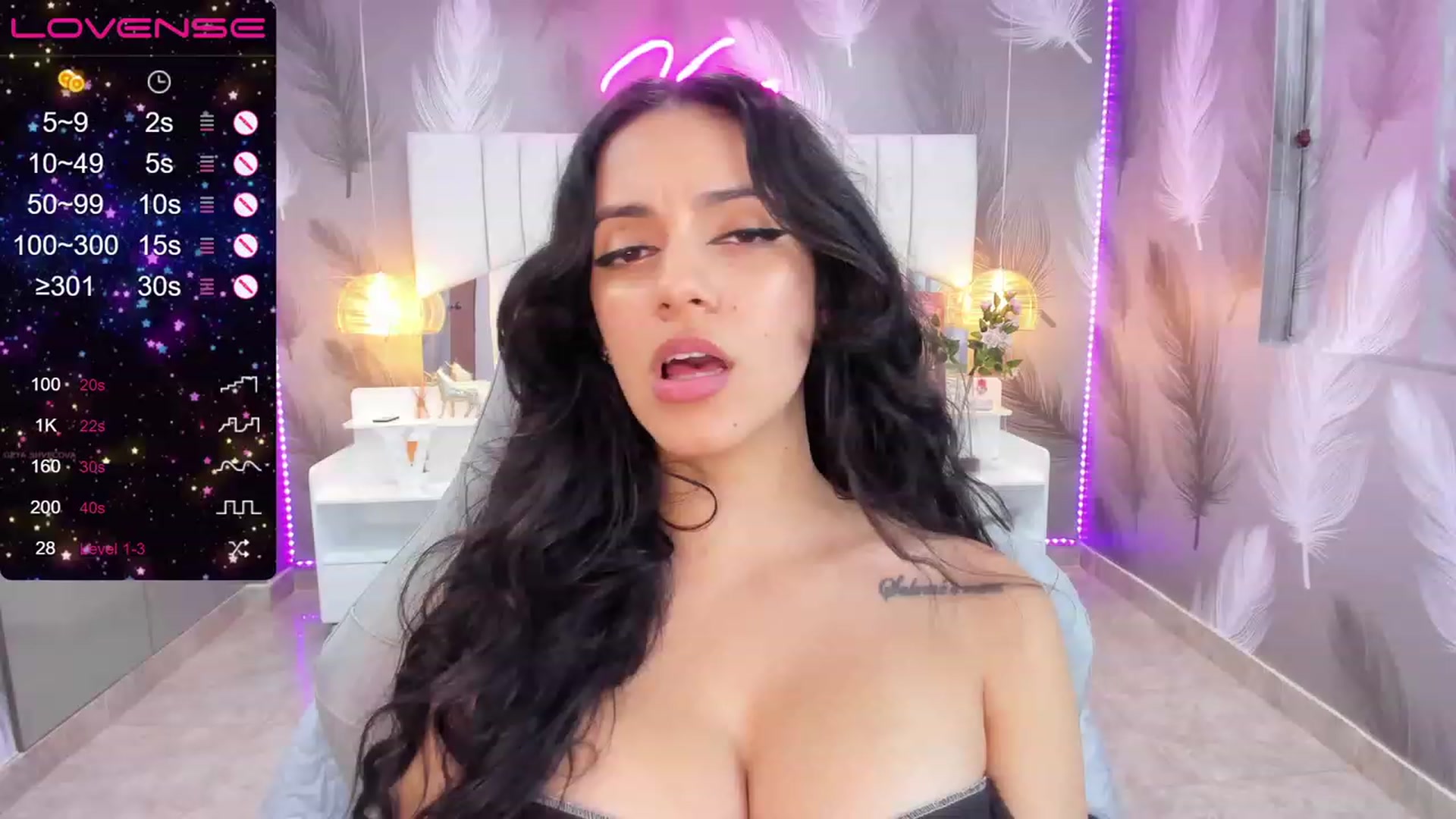 Gallery image thumbnail from SkinnyVeronik's myfreecams stream on, 01/26/2023, 17:19 image 2 of 20