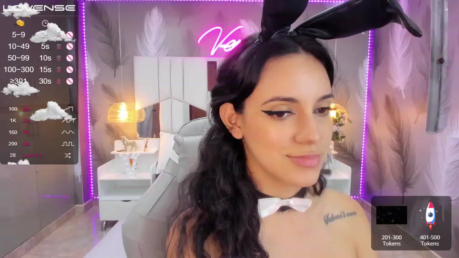 Gallery image thumbnail from SkinnyVeronik's myfreecams stream on, 01/28/2023, 17:06 image 11 of 20