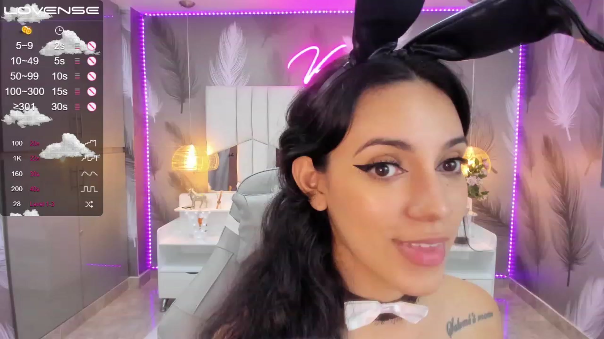 Gallery image thumbnail from SkinnyVeronik's myfreecams stream on, 01/28/2023, 17:06 image 14 of 20