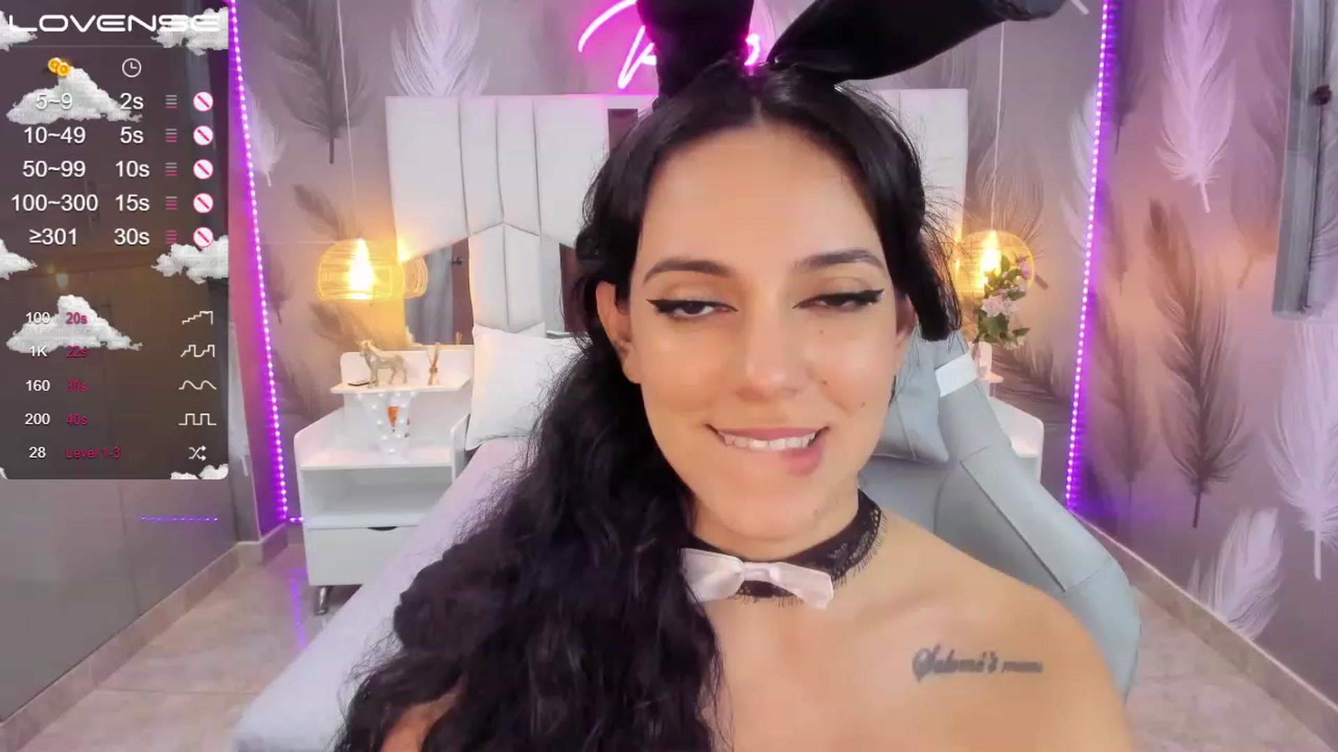 Gallery image thumbnail from SkinnyVeronik's myfreecams stream on, 01/28/2023, 17:06 image 18 of 20