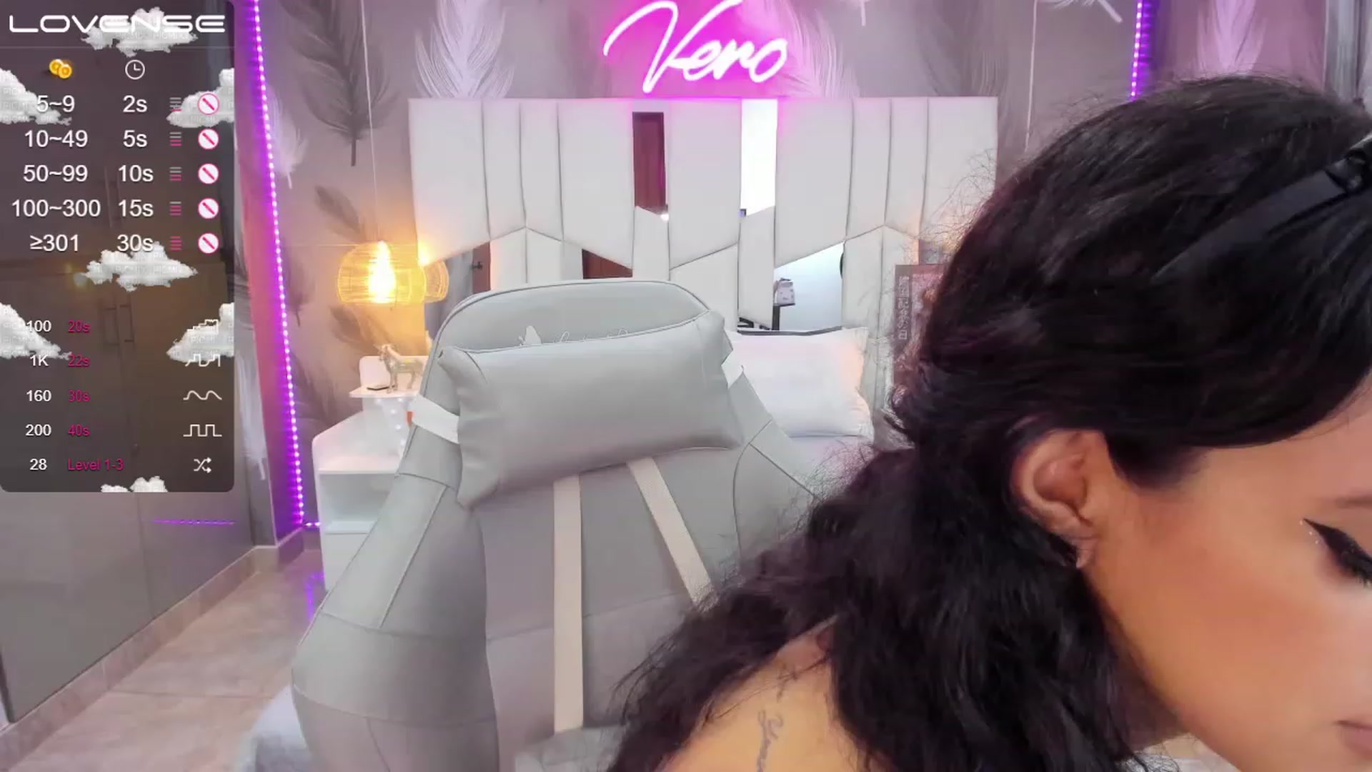 Gallery image thumbnail from SkinnyVeronik's myfreecams stream on, 01/28/2023, 17:06 image 16 of 20