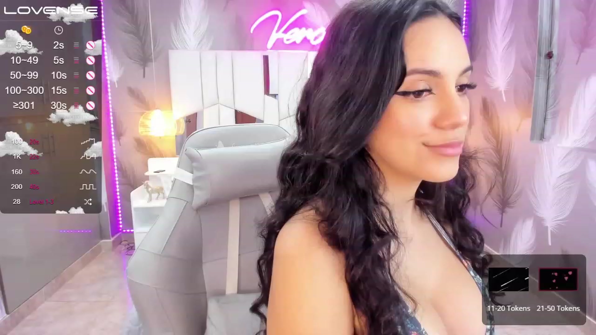 Gallery image thumbnail from SkinnyVeronik's myfreecams stream on, 01/30/2023, 11:48 image 7 of 20