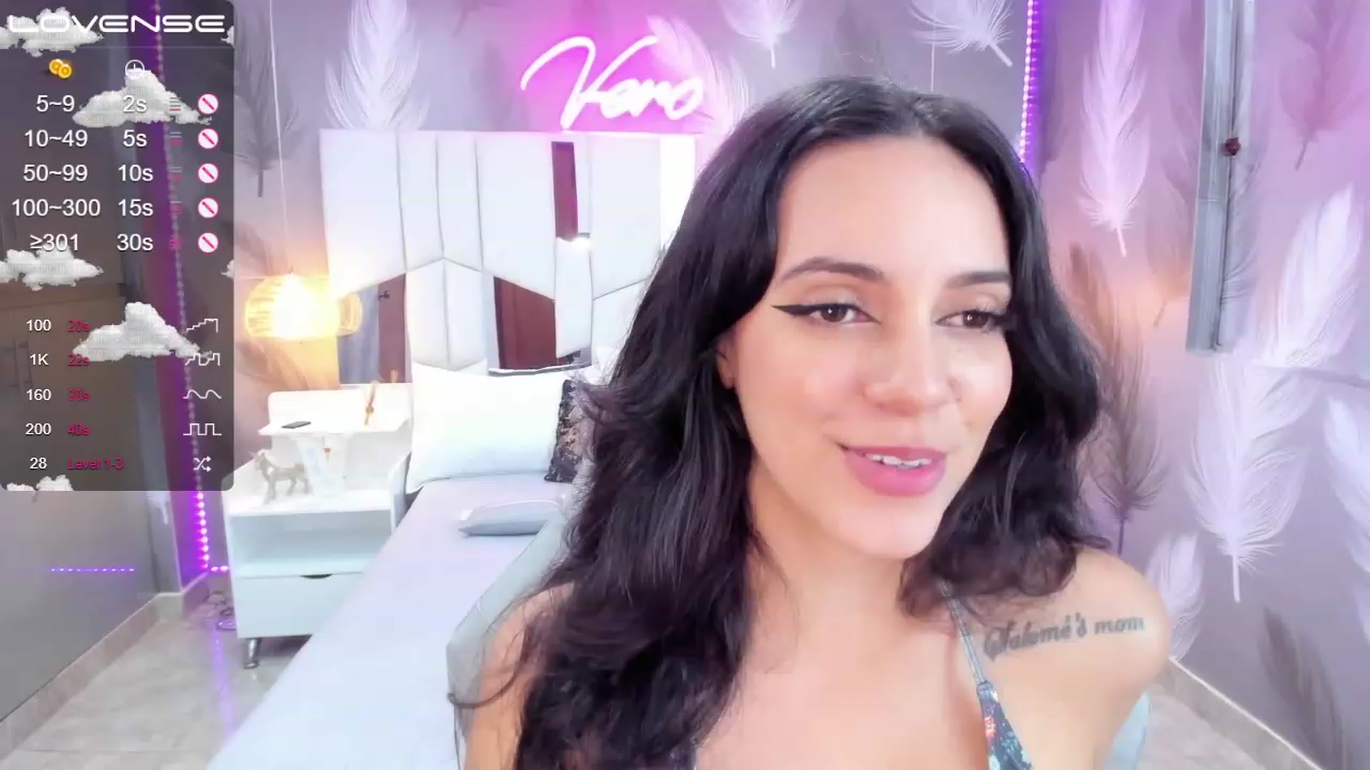 Gallery image thumbnail from SkinnyVeronik's myfreecams stream on, 01/30/2023, 13:24 image 17 of 20