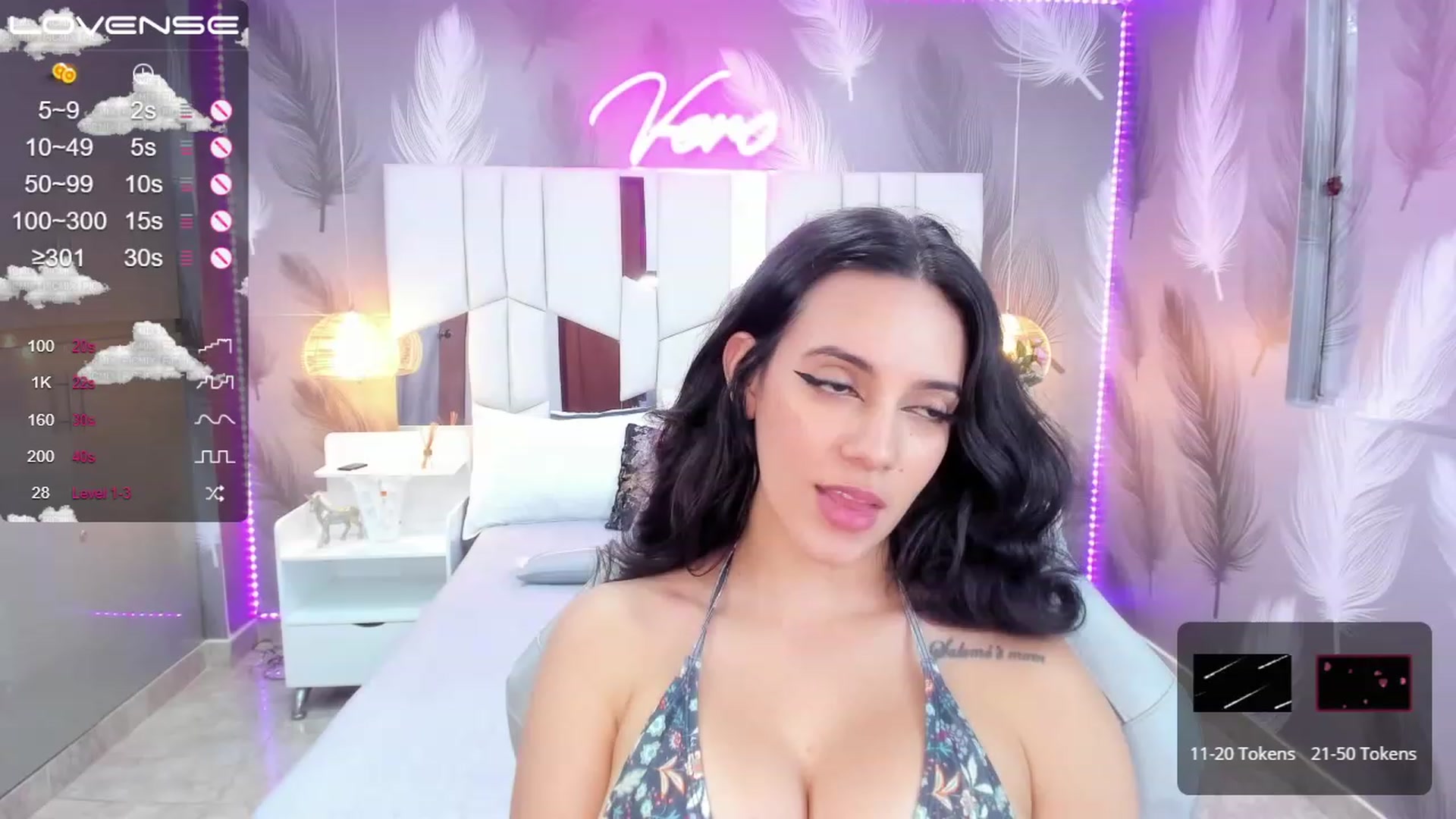 Gallery image thumbnail from SkinnyVeronik's myfreecams stream on, 01/30/2023, 13:24 image 7 of 20