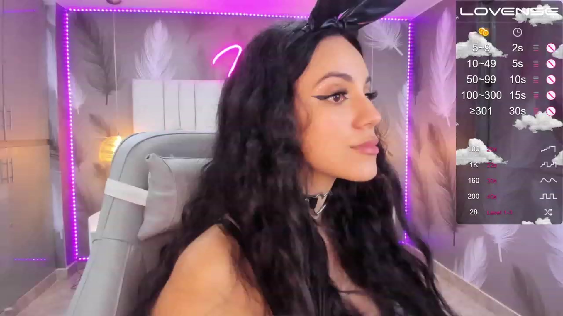 Gallery image thumbnail from SkinnyVeronik's myfreecams stream on, 02/01/2023, 15:31 image 10 of 20