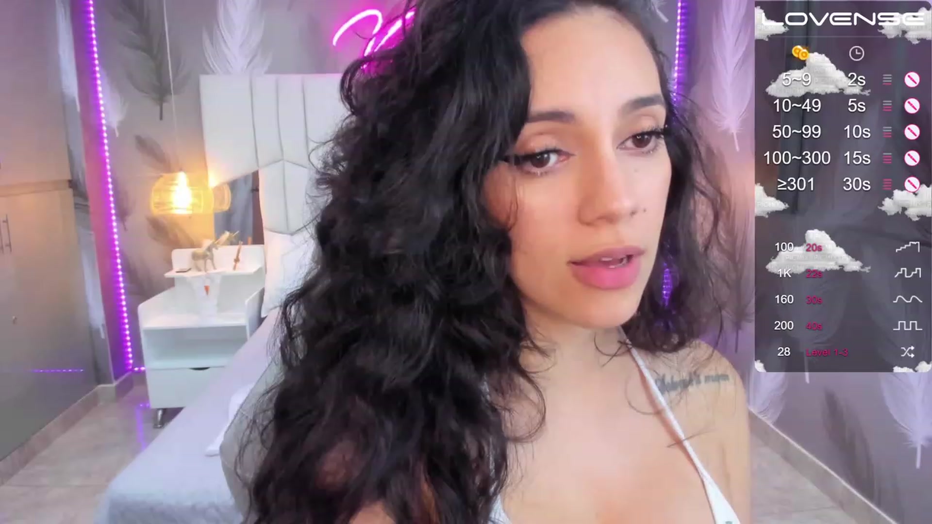 Gallery image thumbnail from SkinnyVeronik's myfreecams stream on, 02/03/2023, 15:32 image 9 of 20