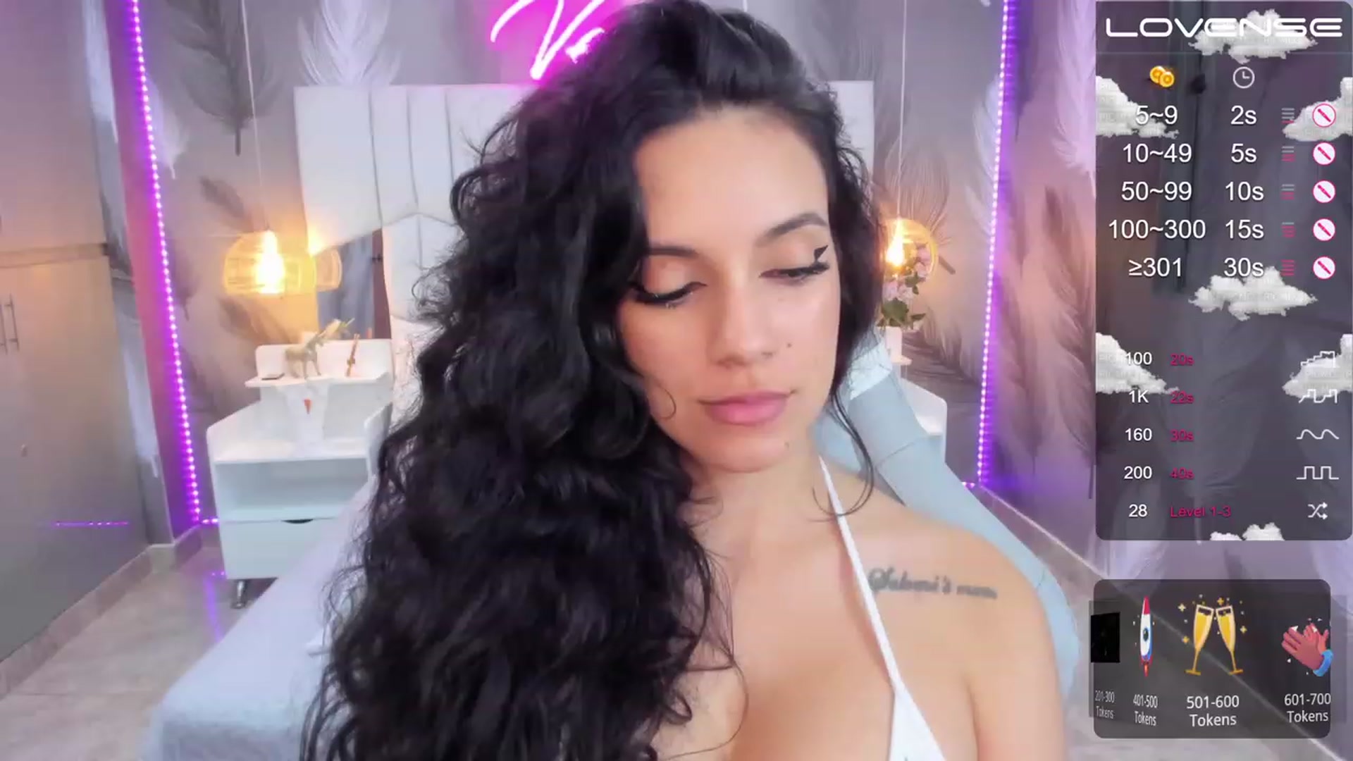 Gallery image thumbnail from SkinnyVeronik's myfreecams stream on, 02/03/2023, 15:32 image 11 of 20