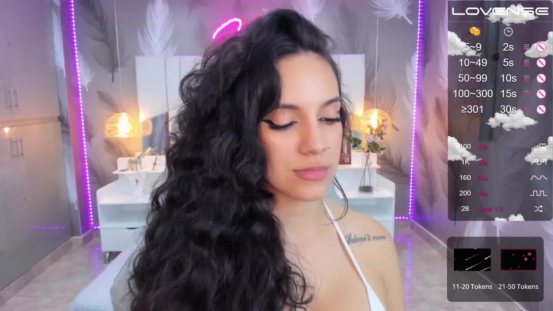 Gallery image thumbnail from SkinnyVeronik's myfreecams stream on, 02/03/2023, 15:32 image 17 of 20