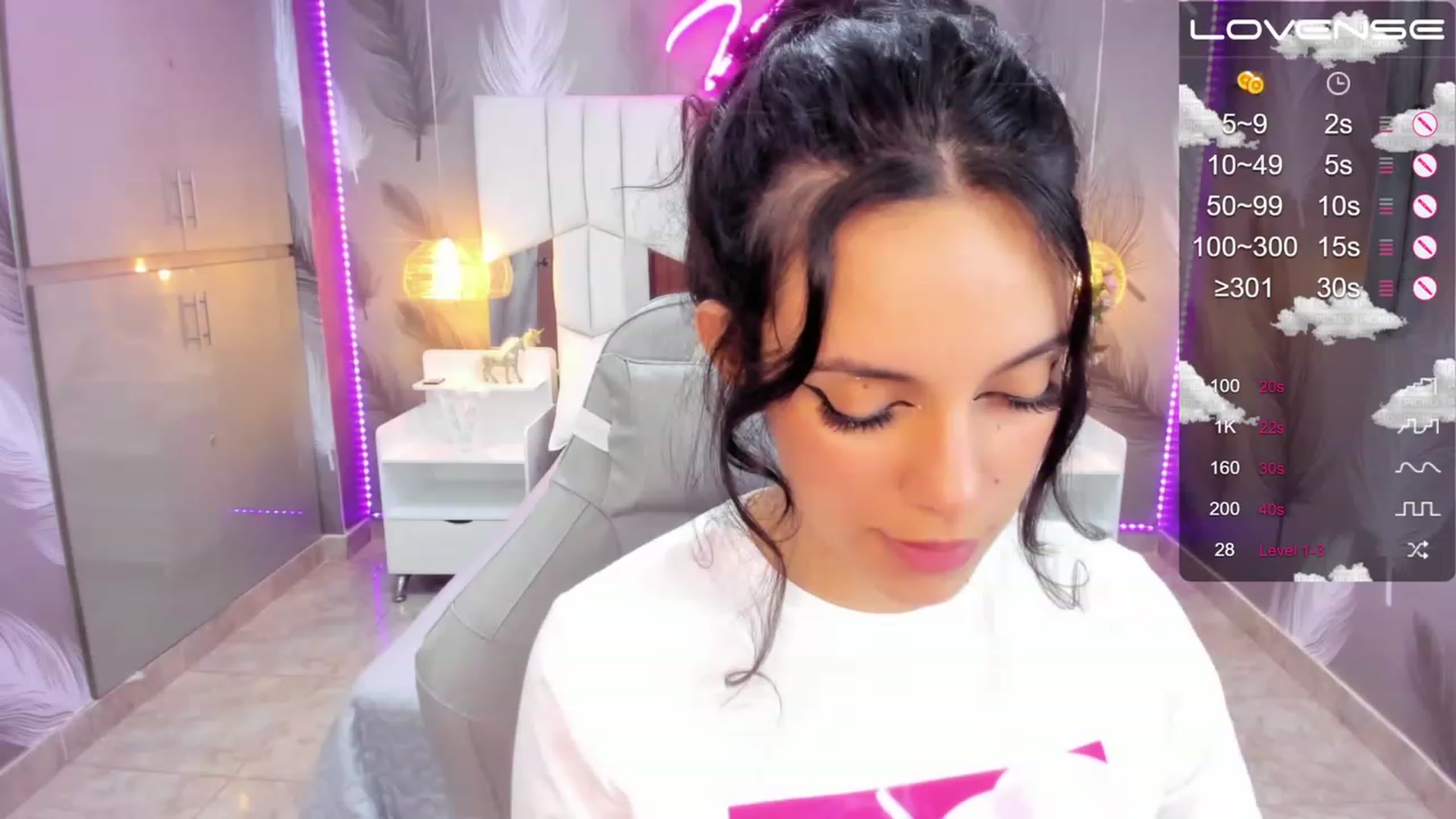 Gallery image thumbnail from SkinnyVeronik's myfreecams stream on, 02/04/2023, 13:19 image 10 of 20