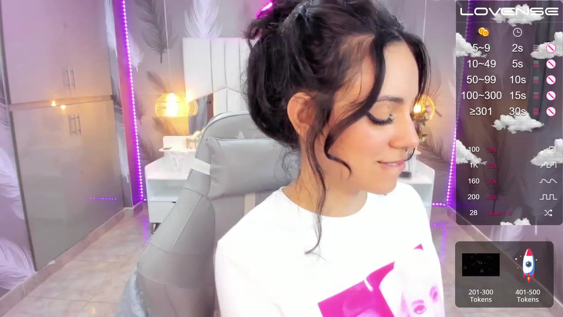 Gallery image thumbnail from SkinnyVeronik's myfreecams stream on, 02/04/2023, 13:19 image 9 of 20