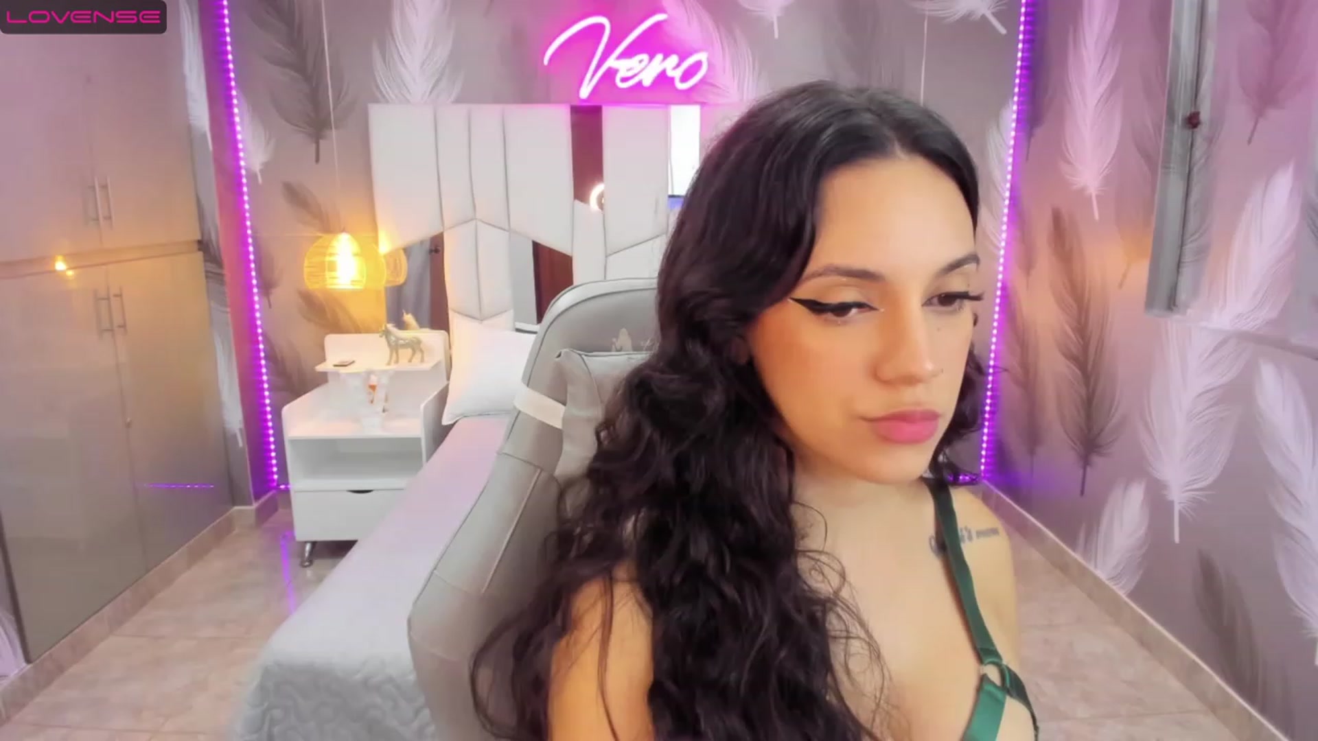 Gallery image thumbnail from SkinnyVeronik's myfreecams stream on, 02/05/2023, 12:27 image 2 of 20