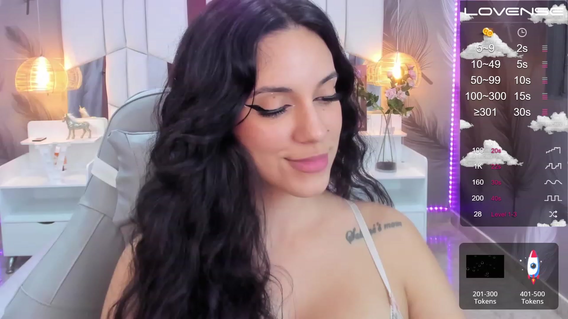 Gallery image thumbnail from SkinnyVeronik's myfreecams stream on, 02/05/2023, 15:07 image 9 of 20