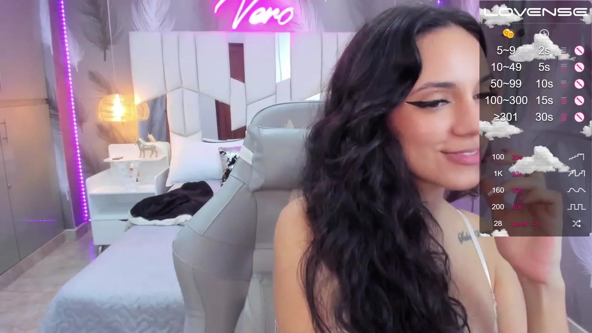 Gallery image thumbnail from SkinnyVeronik's myfreecams stream on, 02/05/2023, 16:00 image 2 of 20