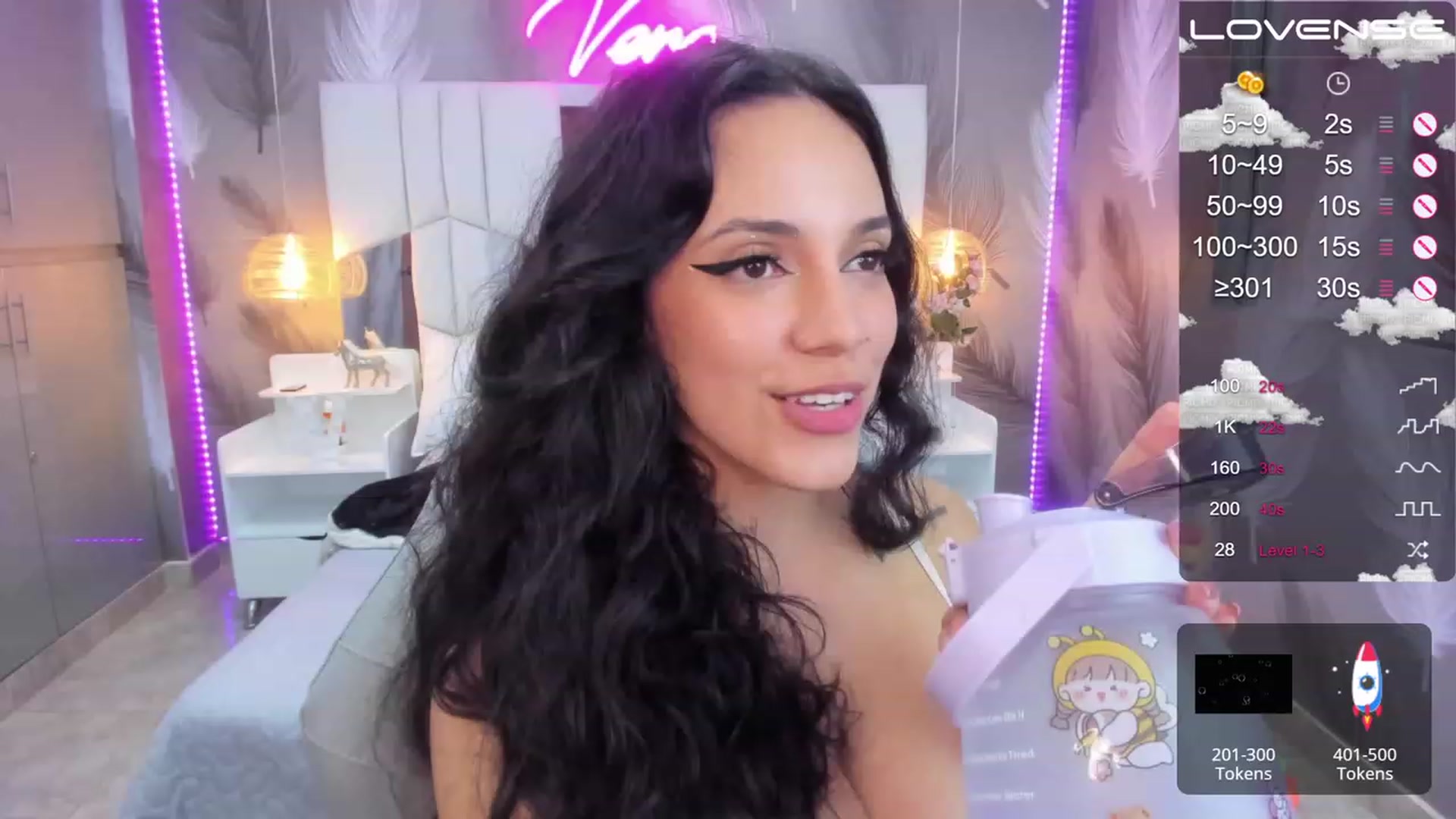 Gallery image thumbnail from SkinnyVeronik's myfreecams stream on, 02/05/2023, 16:00 image 12 of 20