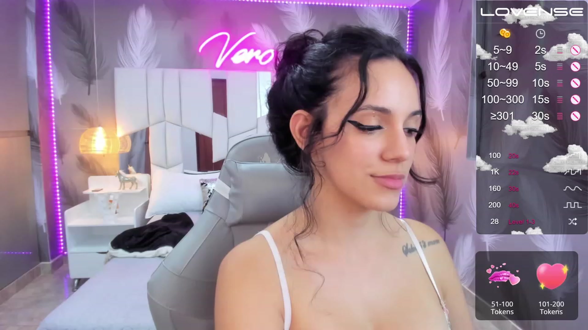 Gallery image thumbnail from SkinnyVeronik's myfreecams stream on, 02/05/2023, 16:00 image 19 of 20