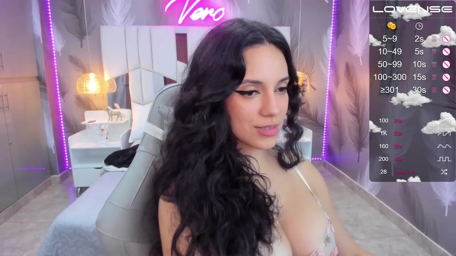 Gallery image thumbnail from SkinnyVeronik's myfreecams stream on, 02/05/2023, 16:00 image 13 of 20