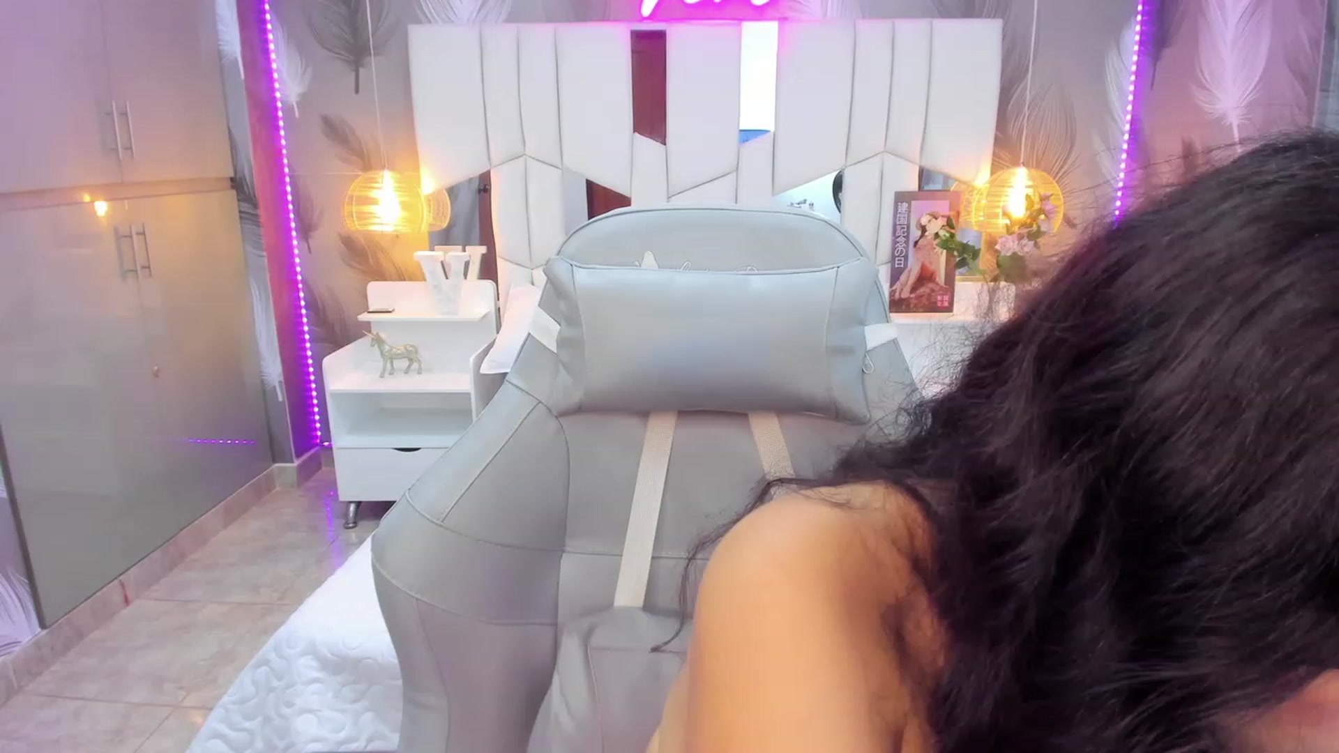 Gallery image thumbnail from SkinnyVeronik's myfreecams stream on, 02/07/2023, 12:42 image 7 of 20