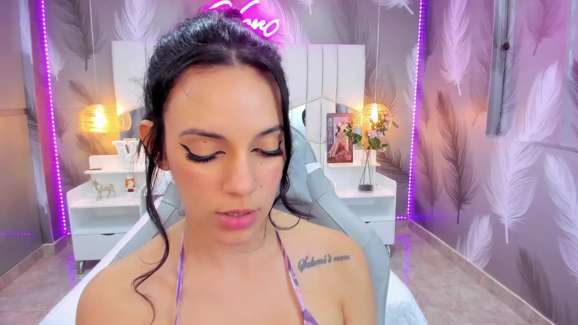 Gallery image thumbnail from SkinnyVeronik's myfreecams stream on, 02/07/2023, 15:16 image 7 of 20