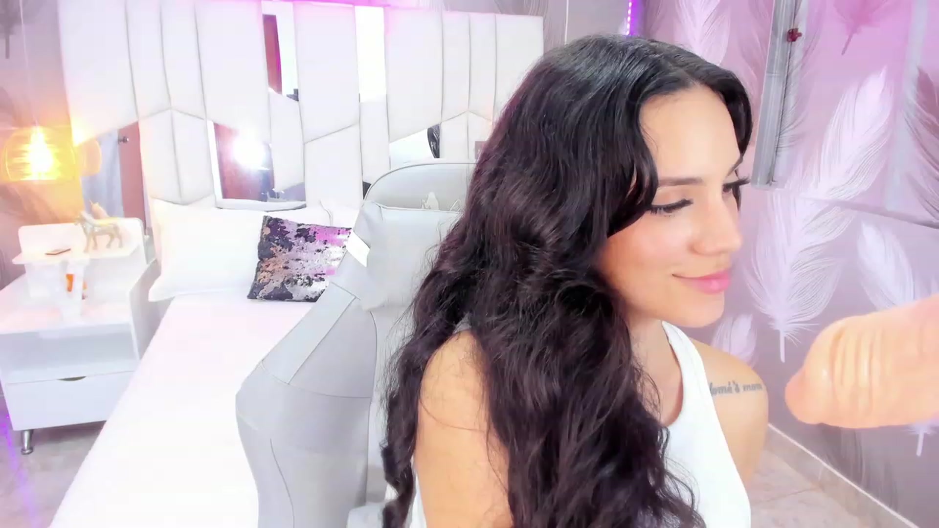 Gallery image thumbnail from SkinnyVeronik's myfreecams stream on, 02/09/2023, 15:43 image 16 of 20