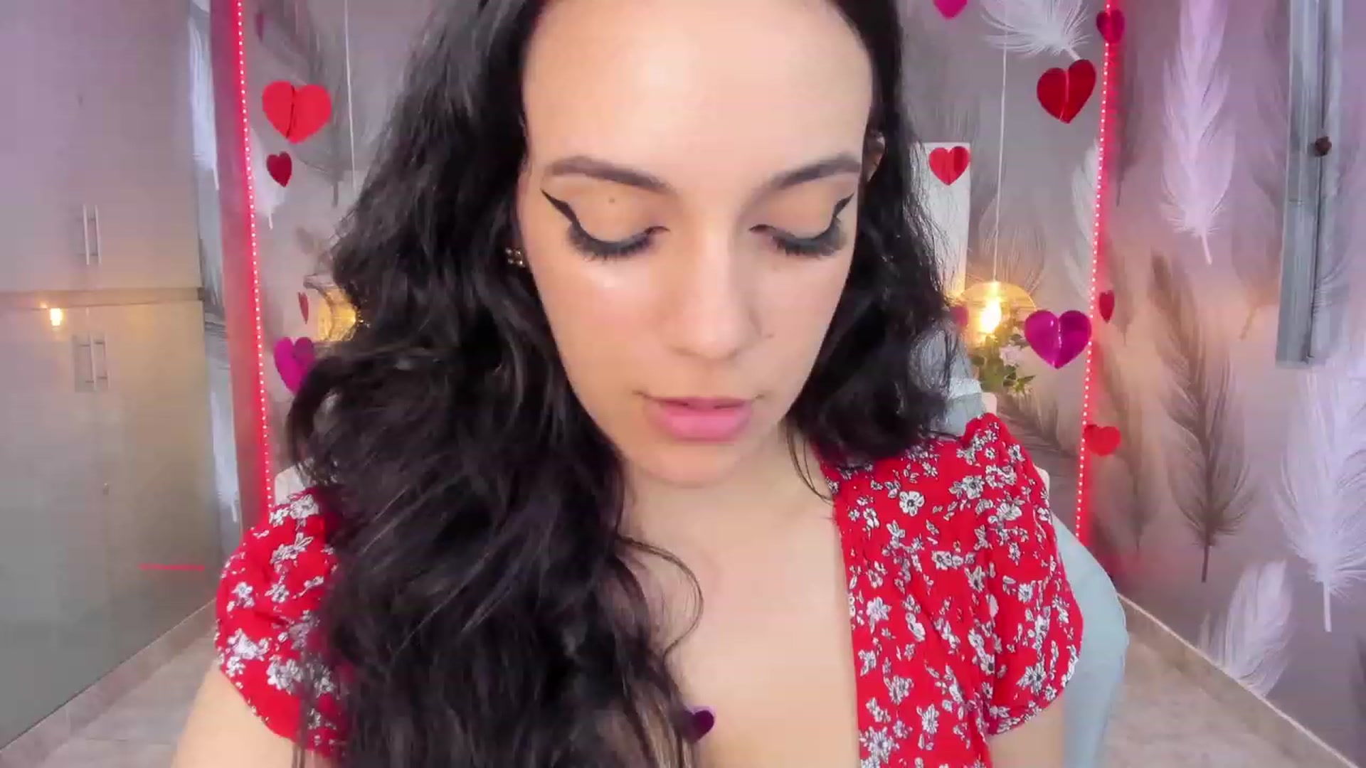 Gallery image thumbnail from SkinnyVeronik's myfreecams stream on, 02/13/2023, 12:49 image 6 of 20