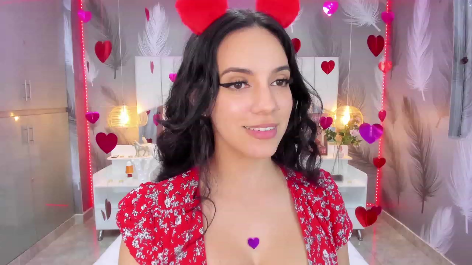 Gallery image thumbnail from SkinnyVeronik's myfreecams stream on, 02/13/2023, 12:49 image 20 of 20