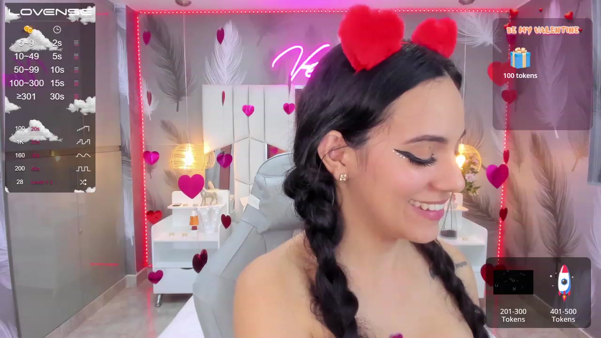 Gallery image thumbnail from SkinnyVeronik's myfreecams stream on, 02/13/2023, 14:44 image 13 of 20