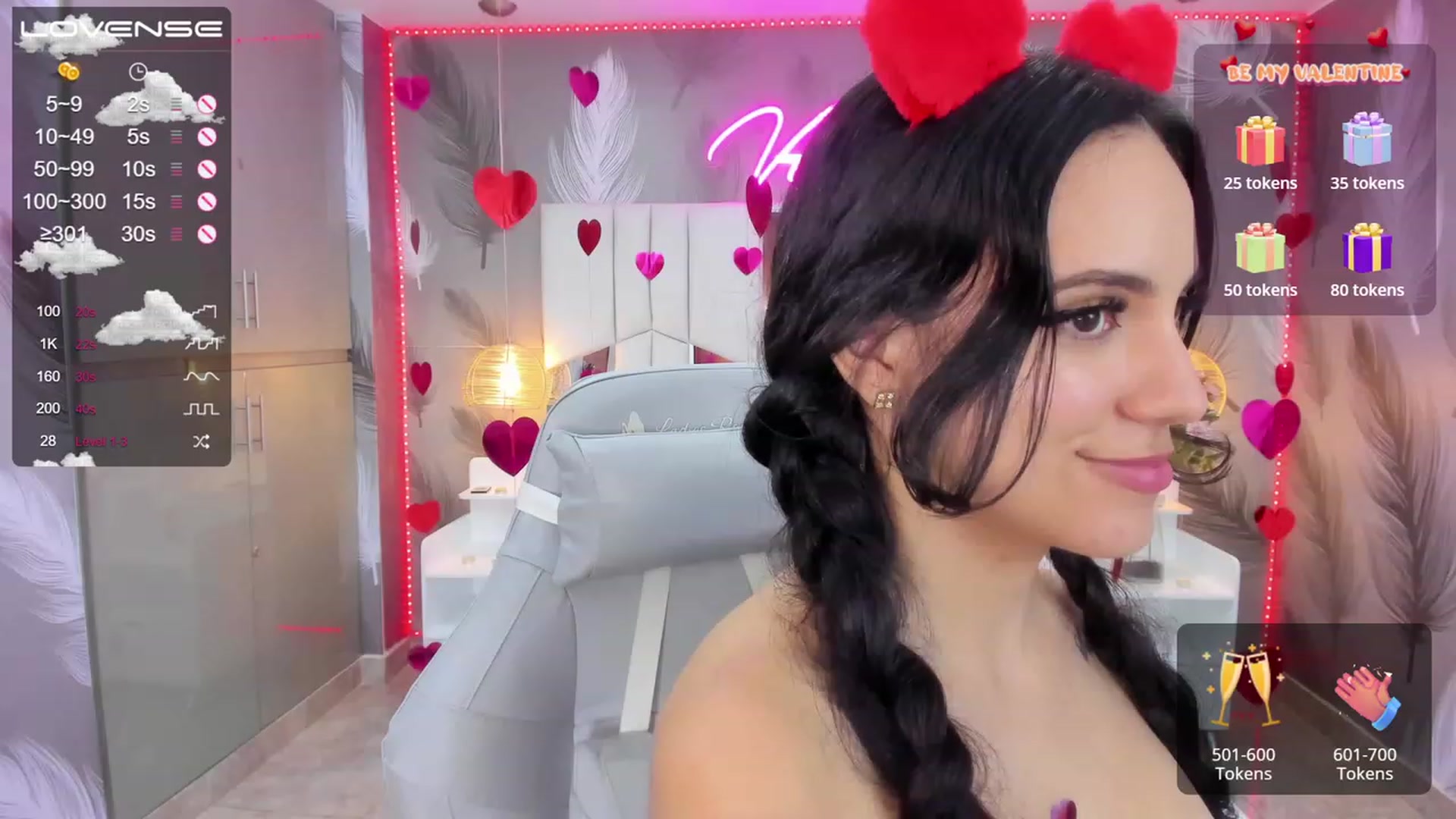Gallery image thumbnail from SkinnyVeronik's myfreecams stream on, 02/13/2023, 14:44 image 9 of 20