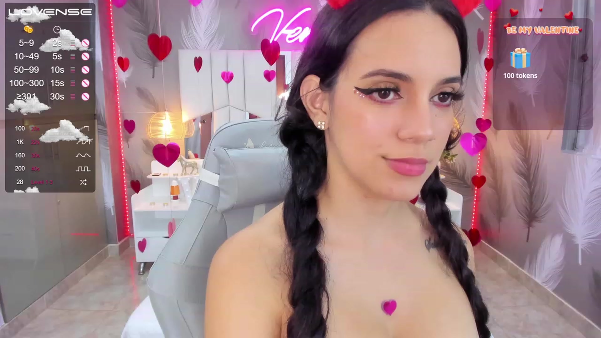 Gallery image thumbnail from SkinnyVeronik's myfreecams stream on, 02/13/2023, 14:44 image 15 of 20