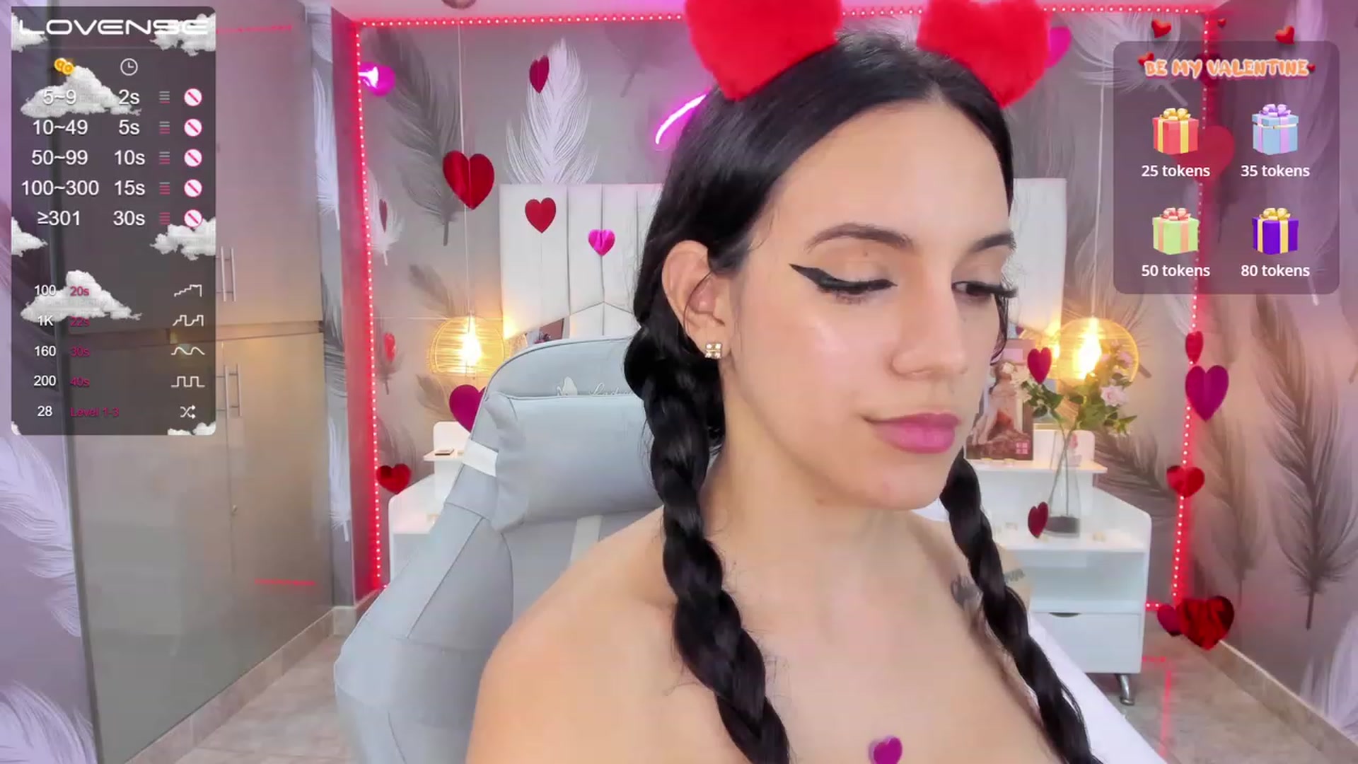 Gallery image thumbnail from SkinnyVeronik's myfreecams stream on, 02/13/2023, 14:44 image 7 of 20