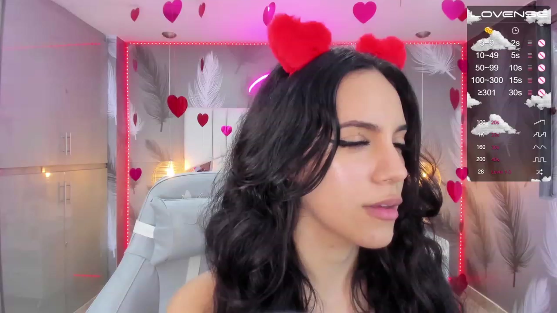 Gallery image thumbnail from SkinnyVeronik's myfreecams stream on, 02/13/2023, 14:44 image 3 of 20