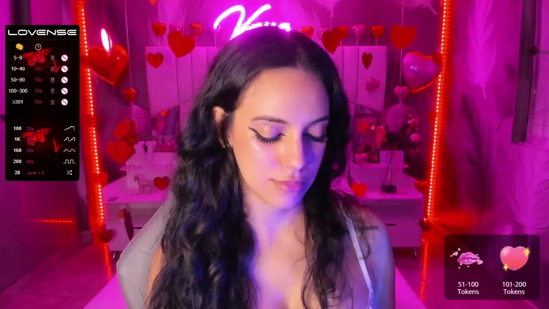 Gallery image thumbnail from SkinnyVeronik's myfreecams stream on, 02/14/2023, 16:32 image 17 of 20