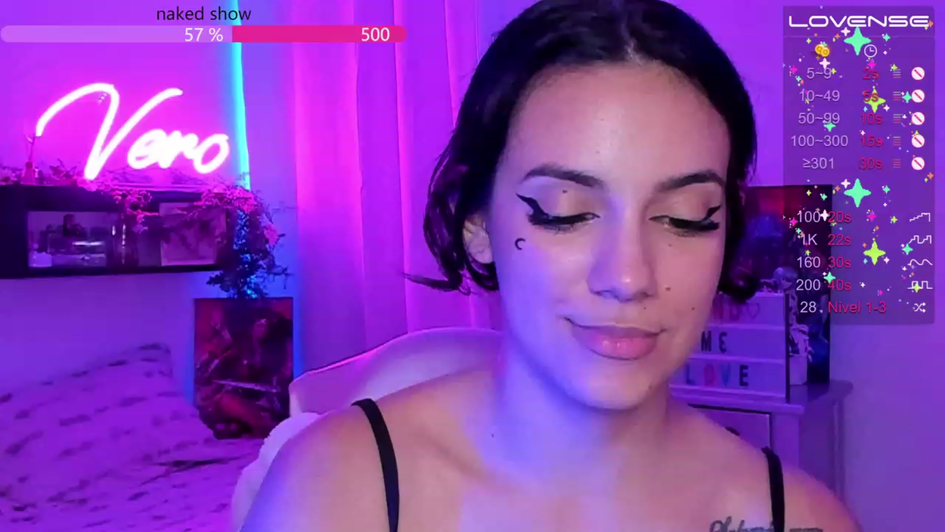 Gallery image thumbnail from SkinnyVeronik's myfreecams stream on, 03/28/2023, 17:17 image 19 of 20