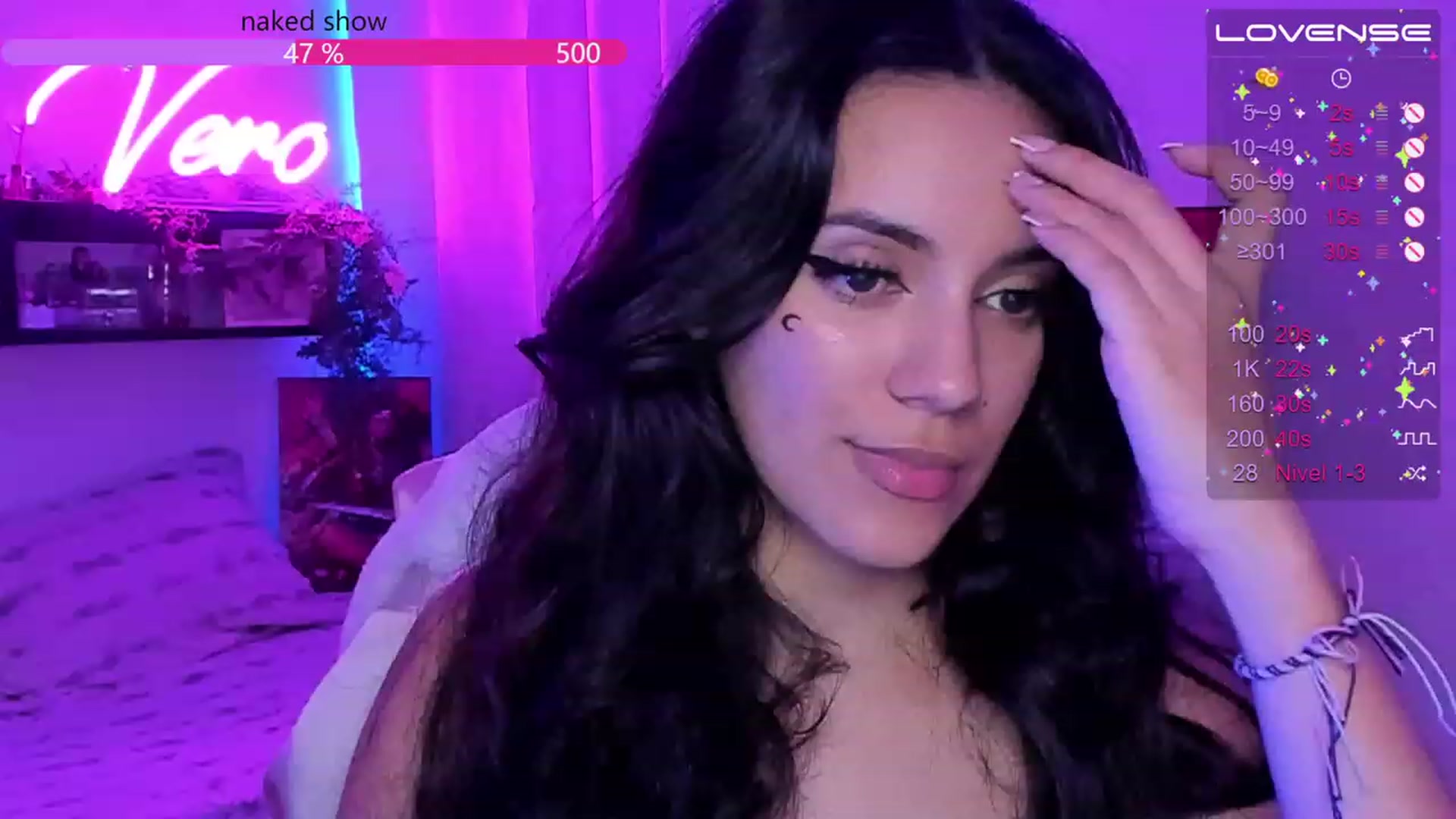 Gallery image thumbnail from SkinnyVeronik's myfreecams stream on, 03/28/2023, 17:17 image 12 of 20