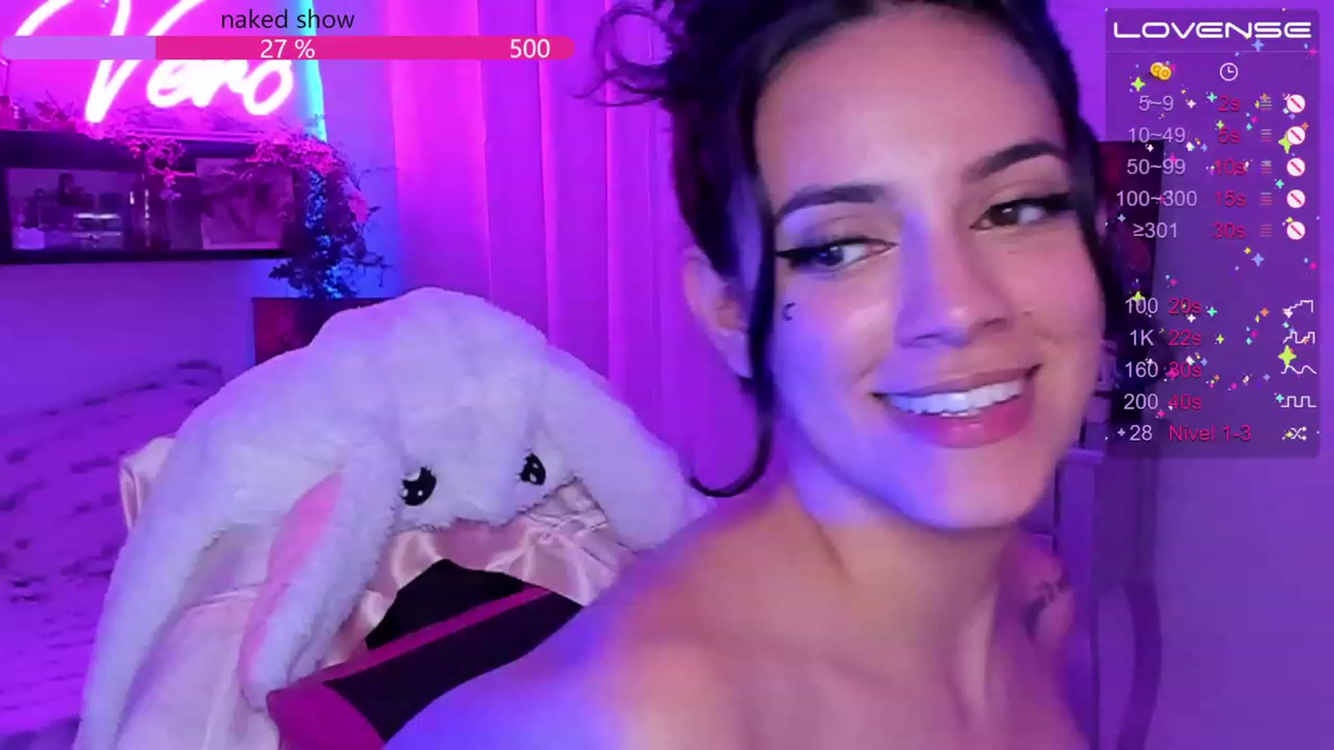 Gallery image thumbnail from SkinnyVeronik's myfreecams stream on, 03/28/2023, 17:17 image 6 of 20