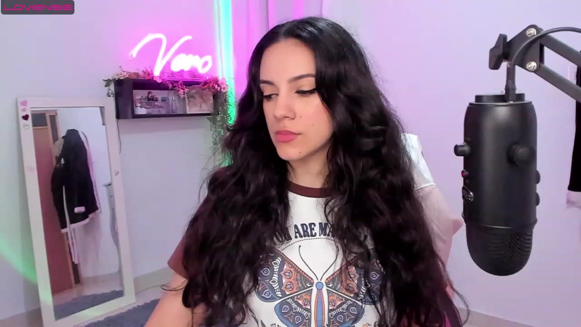 Gallery image thumbnail from SkinnyVeronik's myfreecams stream on, 04/29/2023, 16:01 image 12 of 20