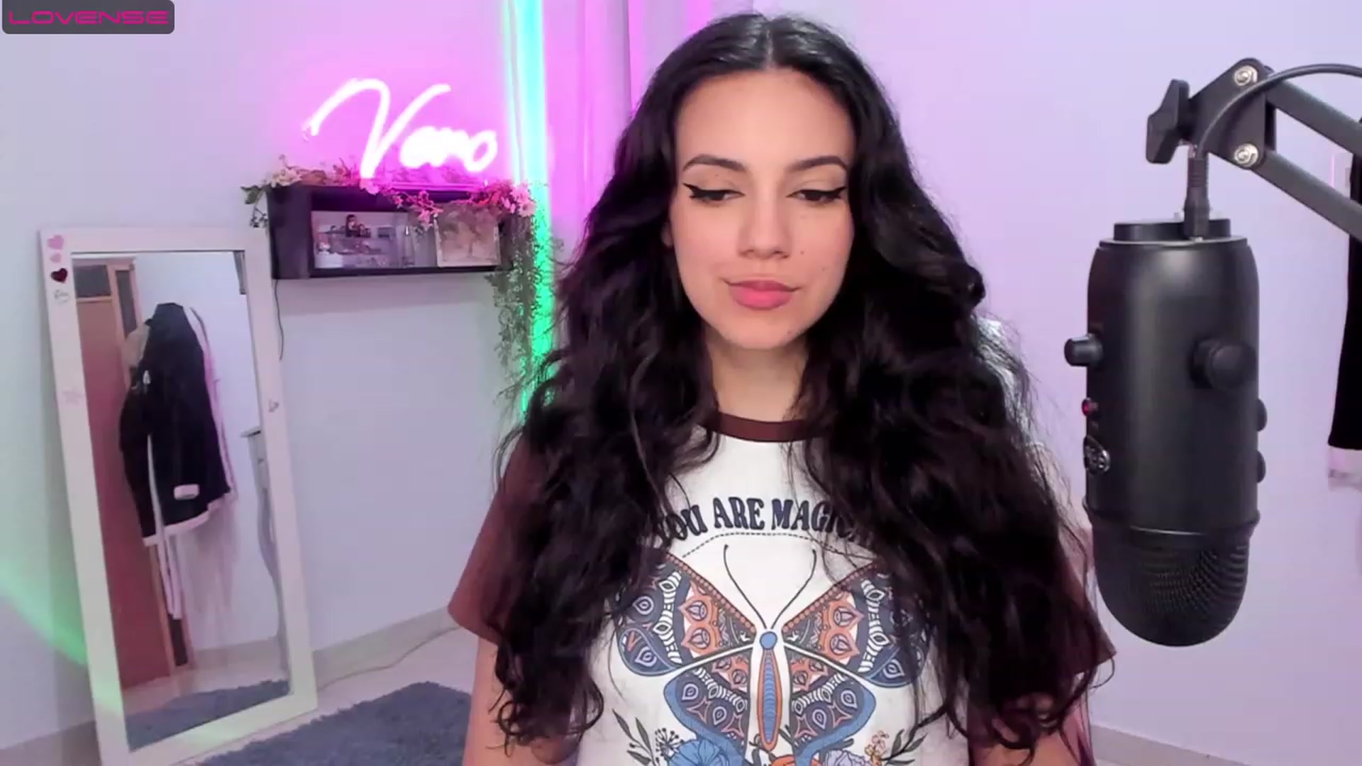 Gallery image thumbnail from SkinnyVeronik's myfreecams stream on, 04/29/2023, 16:01 image 6 of 20